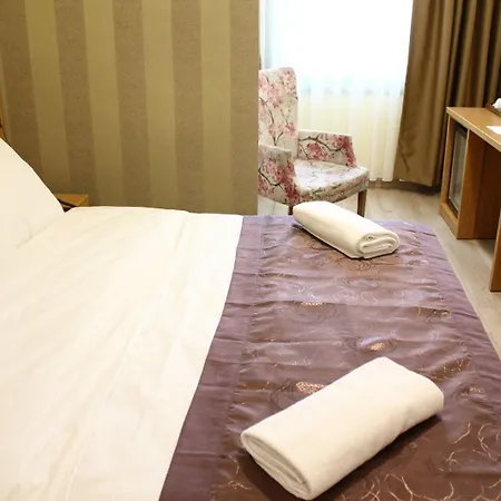 Otel Realist