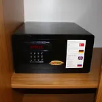 Отель Realist