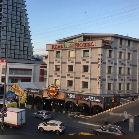 Realist Стамбул