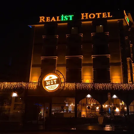 Hotell Realist 3*