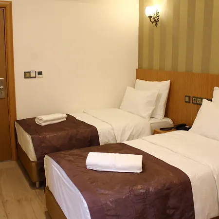 Realist Стамбул