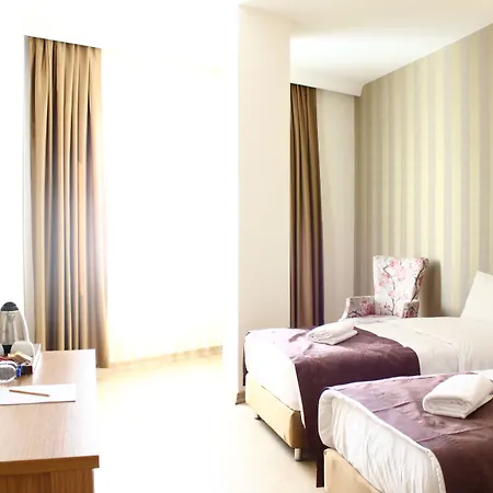 Realist Стамбул