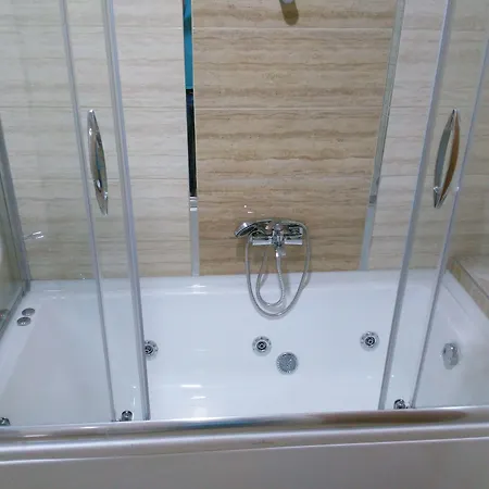 Отель Realist 3*