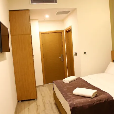 Realist Стамбул