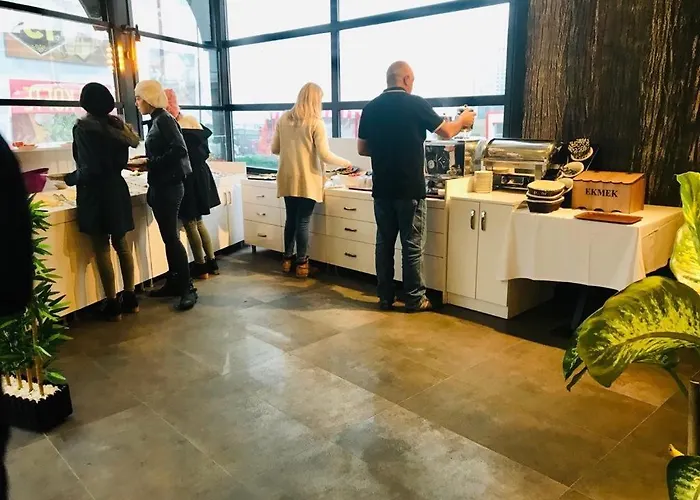 Realist Szálloda 3*