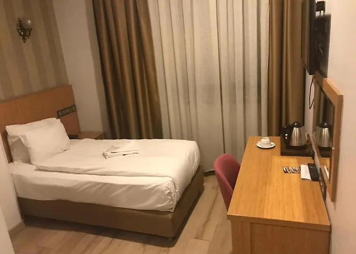 Realist Szálloda 3*