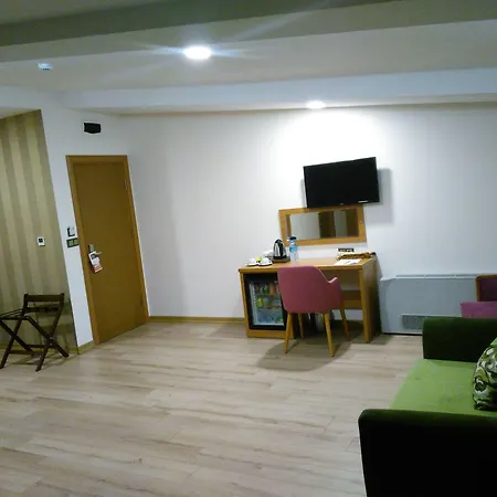 Hotel Realist 3*