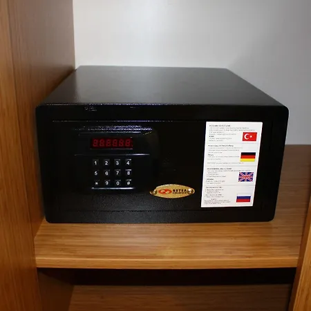 Szálloda Realist